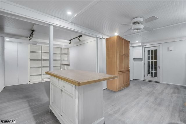 33 Brooksyde Ave, Ringwood Boro, NJ 07456