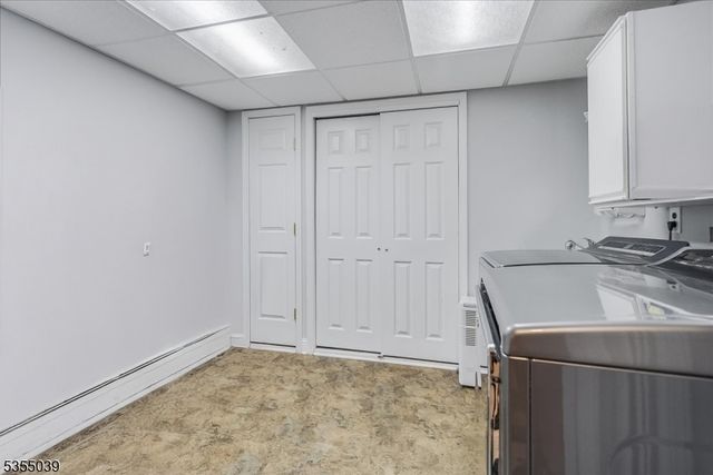 33 Brooksyde Ave, Ringwood Boro, NJ 07456