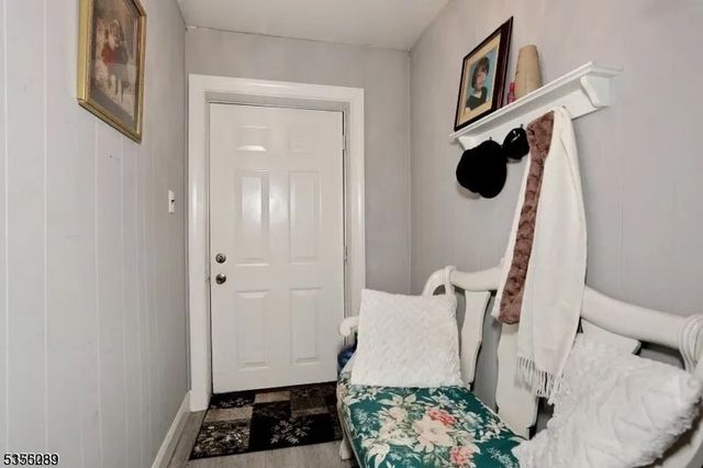33 Brooksyde Ave, Ringwood Boro, NJ 07456