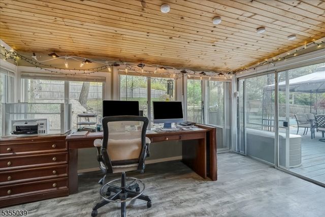 33 Brooksyde Ave, Ringwood Boro, NJ 07456