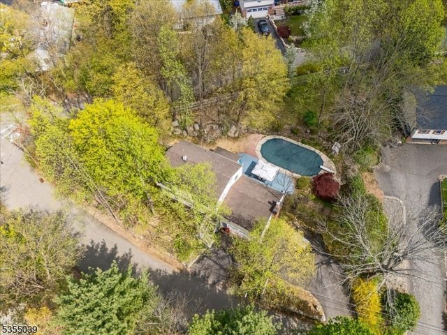 33 Brooksyde Ave, Ringwood Boro, NJ 07456