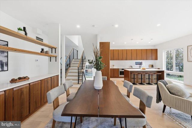 1237 FRANKLIN ST NE, Washington, DC 20017