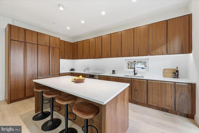 1237 FRANKLIN ST NE, Washington, DC 20017