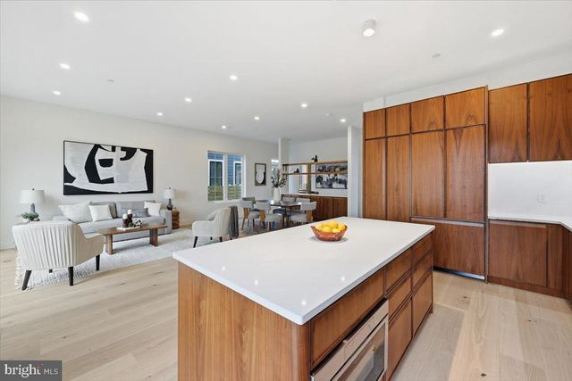 1237 FRANKLIN ST NE, Washington, DC 20017