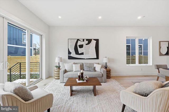 1237 FRANKLIN ST NE, Washington, DC 20017