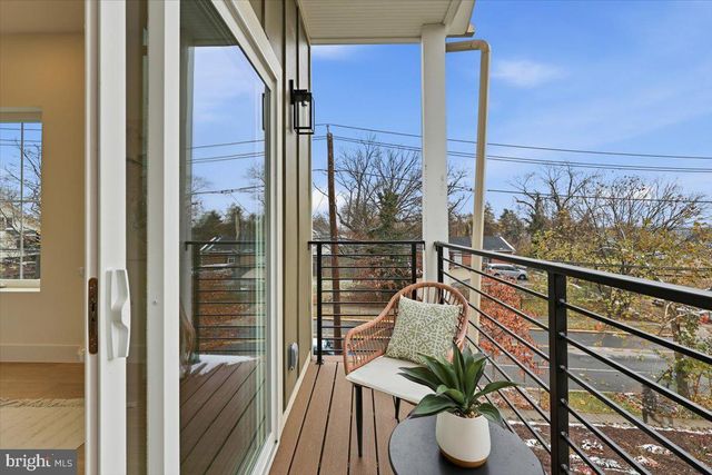 1237 FRANKLIN ST NE, Washington, DC 20017