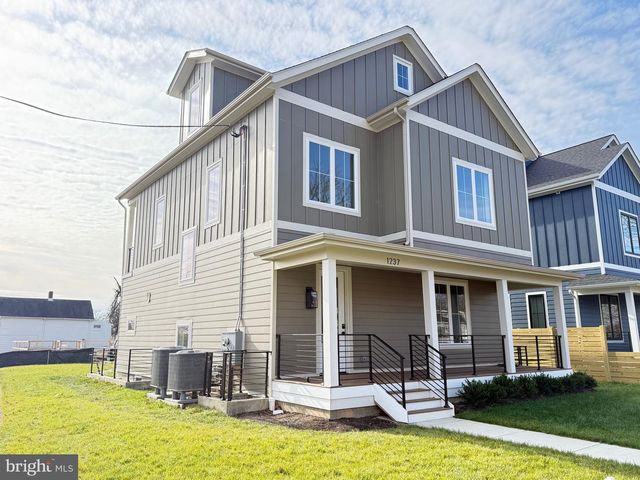 1237 FRANKLIN ST NE, Washington, DC 20017