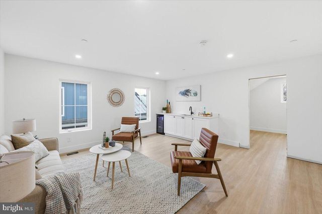 1237 FRANKLIN ST NE, Washington, DC 20017