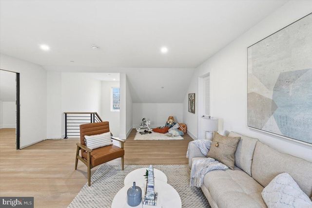 1237 FRANKLIN ST NE, Washington, DC 20017