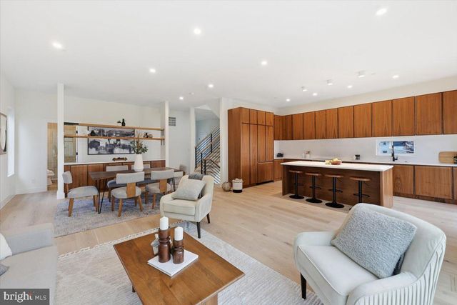 1237 FRANKLIN ST NE, Washington, DC 20017