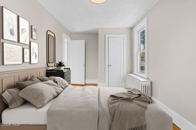 49 Oakwood Street, Albany, NY 12208