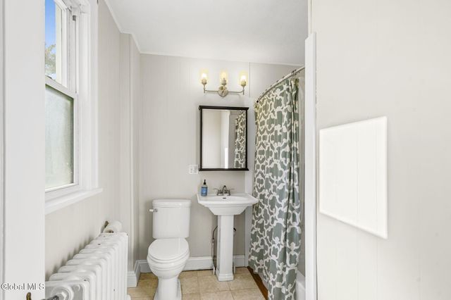 49 Oakwood Street, Albany, NY 12208