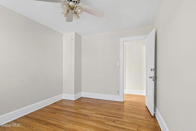 49 Oakwood Street, Albany, NY 12208