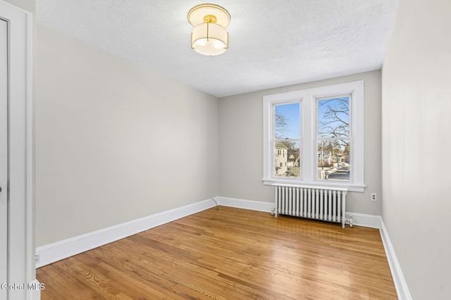 49 Oakwood Street, Albany, NY 12208