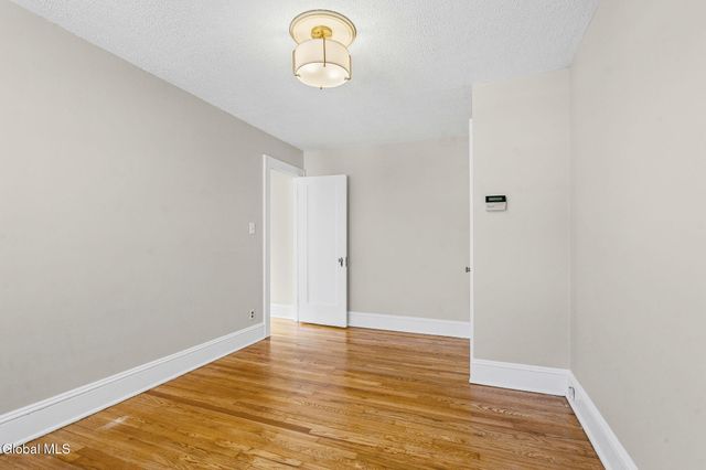 49 Oakwood Street, Albany, NY 12208