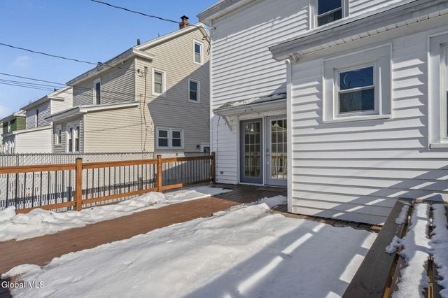 49 Oakwood Street, Albany, NY 12208