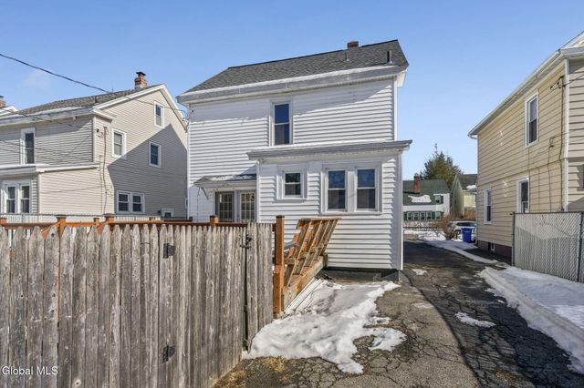 49 Oakwood Street, Albany, NY 12208