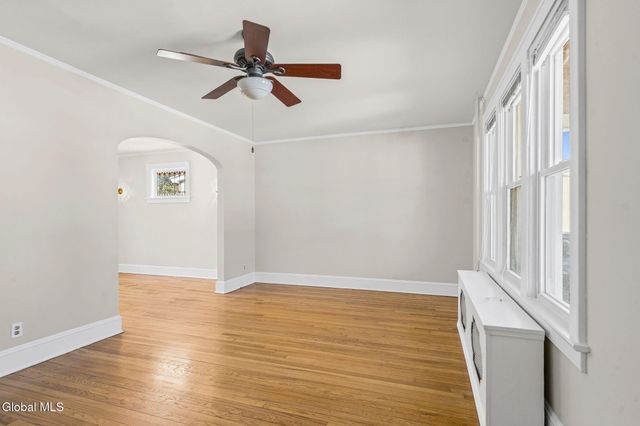 49 Oakwood Street, Albany, NY 12208