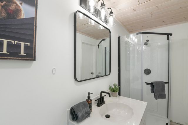 6 Timberview Road, Dover, VT 05356