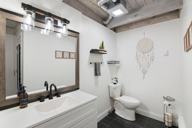 6 Timberview Road, Dover, VT 05356