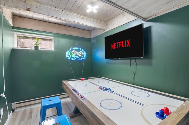 6 Timberview Road, Dover, VT 05356