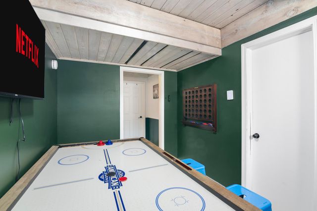 6 Timberview Road, Dover, VT 05356