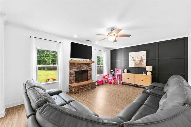 13 Four Feathers Lane, Rydal, GA 30171