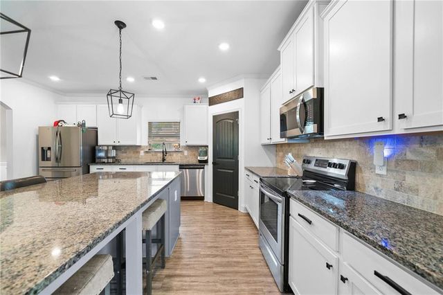 13 Four Feathers Lane, Rydal, GA 30171