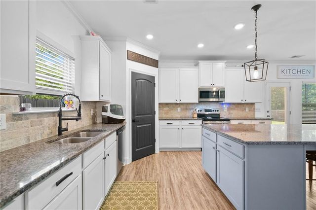 13 Four Feathers Lane, Rydal, GA 30171