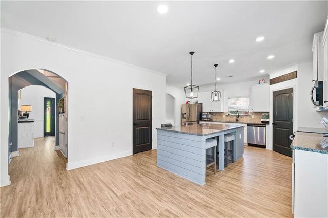 13 Four Feathers Lane, Rydal, GA 30171