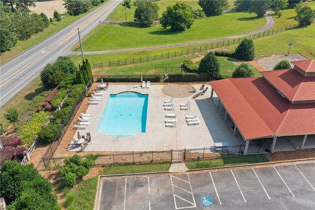 13 Four Feathers Lane, Rydal, GA 30171