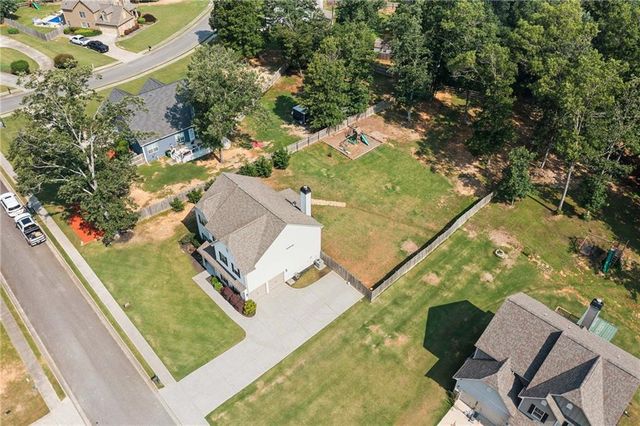 13 Four Feathers Lane, Rydal, GA 30171