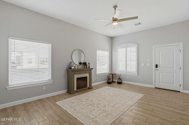 955 YELDON Place, El Paso, TX 79928