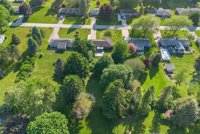 1885 APPLE Drive, Fairview, PA 16415