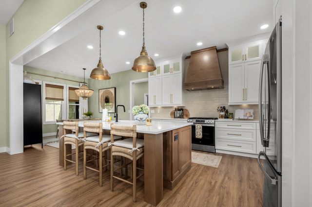 2022 COUNTRY CLUB DRIVE, Tullahoma, TN 37388