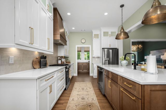 2022 COUNTRY CLUB DRIVE, Tullahoma, TN 37388