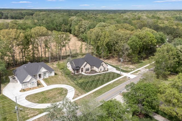 2022 COUNTRY CLUB DRIVE, Tullahoma, TN 37388
