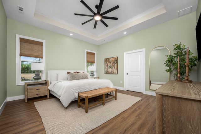 2022 COUNTRY CLUB DRIVE, Tullahoma, TN 37388