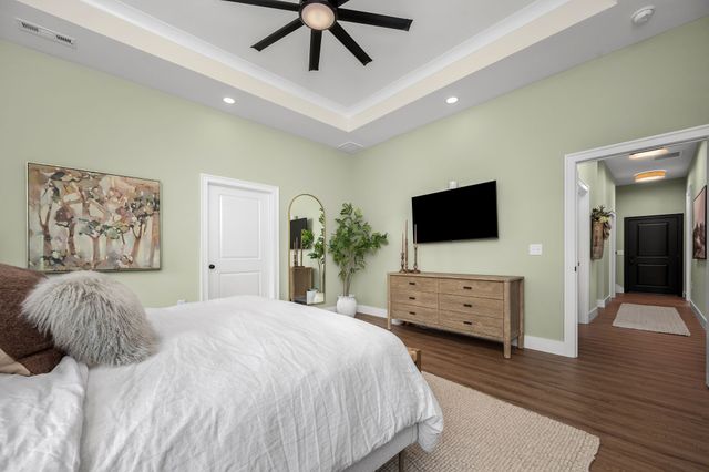 2022 COUNTRY CLUB DRIVE, Tullahoma, TN 37388