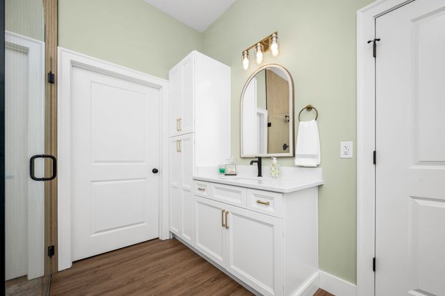 2022 COUNTRY CLUB DRIVE, Tullahoma, TN 37388