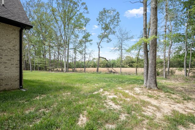 2022 COUNTRY CLUB DRIVE, Tullahoma, TN 37388