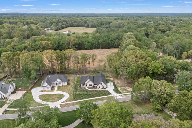 2022 COUNTRY CLUB DRIVE, Tullahoma, TN 37388