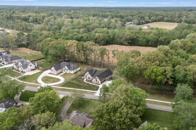 2022 COUNTRY CLUB DRIVE, Tullahoma, TN 37388