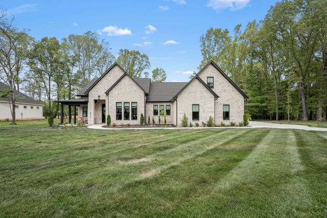 2022 COUNTRY CLUB DRIVE, Tullahoma, TN 37388
