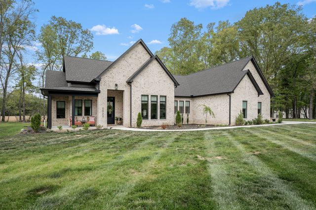 2022 COUNTRY CLUB DRIVE, Tullahoma, TN 37388