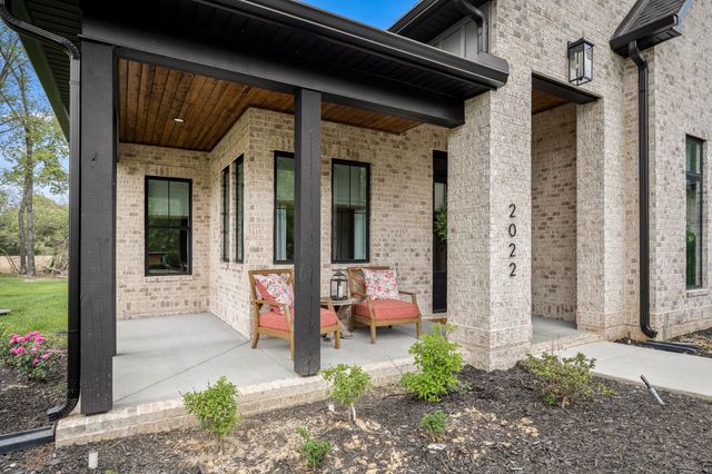 2022 COUNTRY CLUB DRIVE, Tullahoma, TN 37388