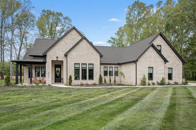 2022 COUNTRY CLUB DRIVE, Tullahoma, TN 37388