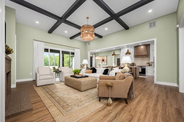 2022 COUNTRY CLUB DRIVE, Tullahoma, TN 37388