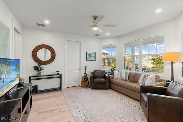 1794 Holiday LN, Naples, FL 34104