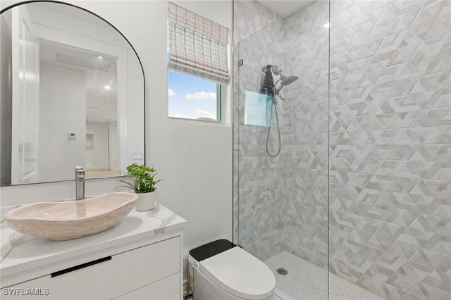 1794 Holiday LN, Naples, FL 34104